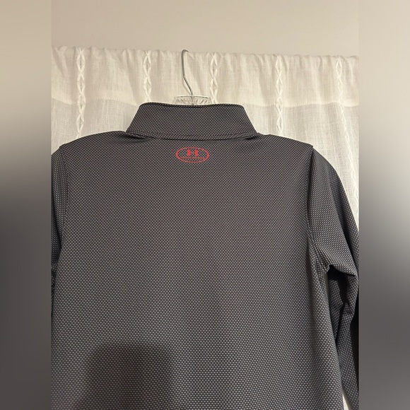 Boys Under Armour pull over shirt. Youth size medium. - Picture 5 of 7